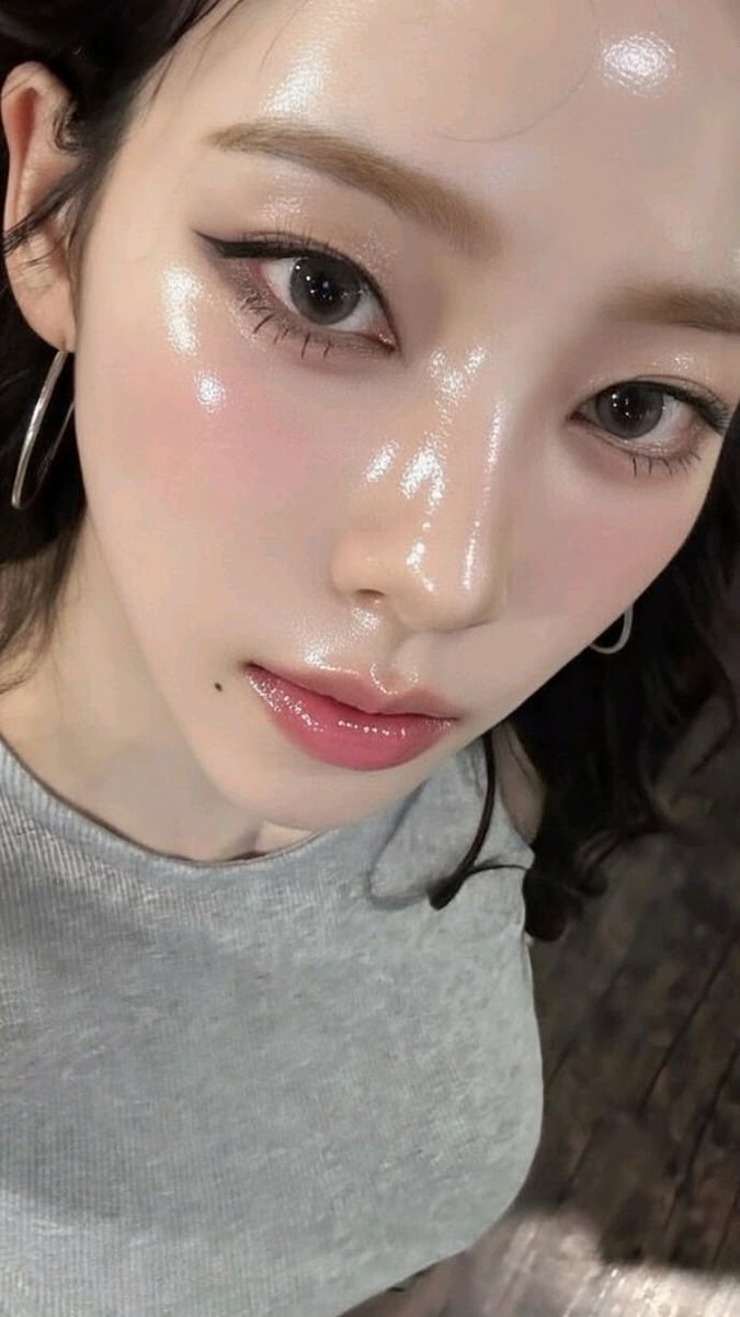 Yubaremca5's tweet photo. テカテカのお顔に見つめられて勝手に腰がﾍｺﾍｺ🖤

高速でﾍｺﾍｺ🖤👌をセットすればセルフで手コキ🖤

ほらﾍｺﾍｺ🖤ｶｸｶｸ🖤

腰フリながら惨めに来い🖤

#貼り合い https://t.co/PMHXng8pT0