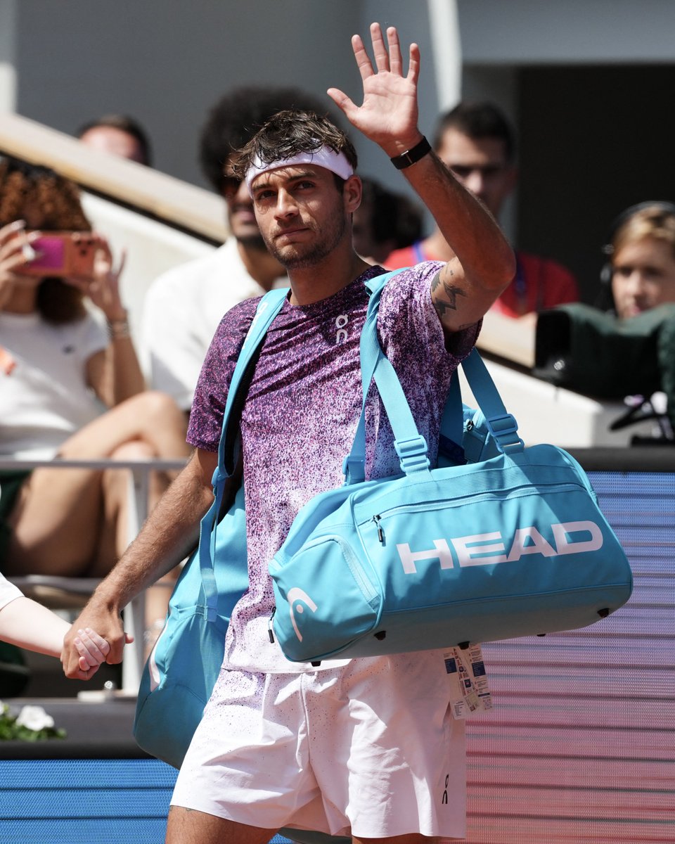 federtennis's tweet photo. È il tuo momento.

𝐅𝐎𝐑𝐙𝐀 𝐅𝐋𝐀𝐕𝐈𝐎 🇮🇹

#RolandGarros https://t.co/XzGqpD1tix