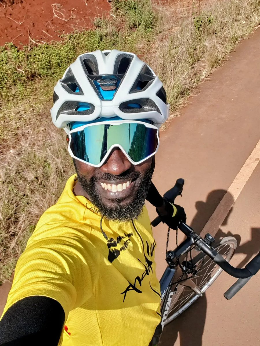 AlibabaKenya's tweet photo. It's Men's Mental Health Month 💪 Fellas, this Men's Mental Health Month, do whatever it takes to give your mind some breathing room. Hit the gym, lift heavy, hit the pedals or just head out for a solo walk. 

#MensMentalHealthMonth #MoveToReset
#MentalHealth  #AlibabaKenya https://t.co/shG2H2LeRY