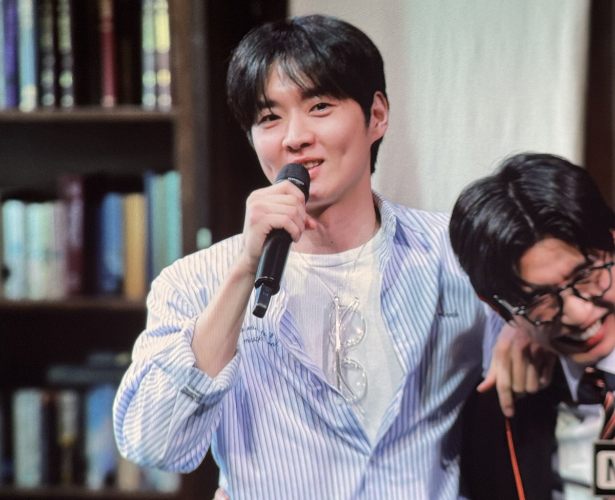 jjerrymix's tweet photo. 사우나 다녀온 영석님 너무 뽀둥하세요 https://t.co/KsRGTiCyKV