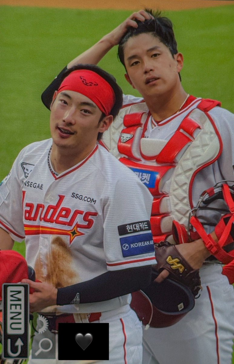 밤톨²⁹ tweet media