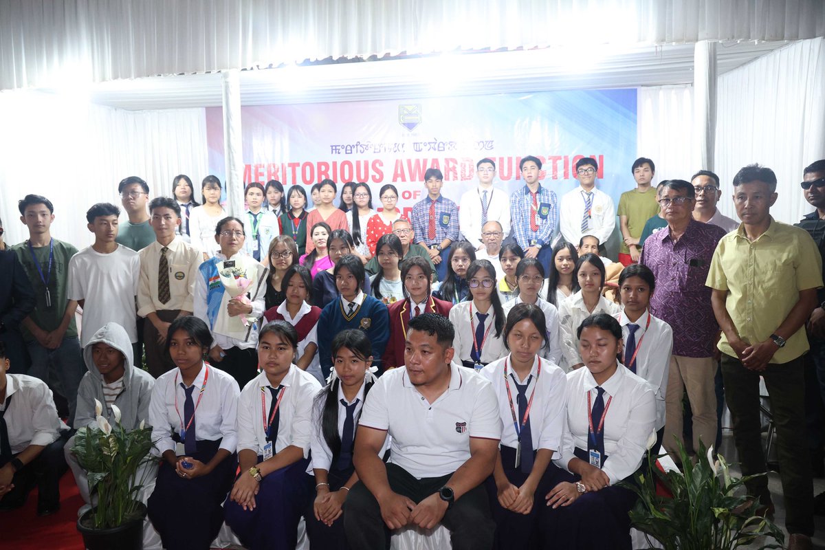 CMO_MANIPUR_'s tweet photo. Chief Minister Shri @YKhemchandSingh Singh attended the Meritorious Award Function of the Model Club at Singjamei, Chingamakha Community Hall, Imphal, today.
Addressing the gathering, the Chief Minister stated that organising such events to recognise and honour the efforts of students serves as a source of motivation, encouraging them to strive for greater success in their future endeavours.
Shri Khemchad Singh encouraged the Model Club members to carry forward such programmes in future. 

After attending the Meritorious Award Function, the Chief Minister proceeded to Oinam Thingel, Singjamei, to inspect the ongoing river embankment construction work along the Oinam Thingel–Waikhom Leikai stretch on the bank of the Imphal River.