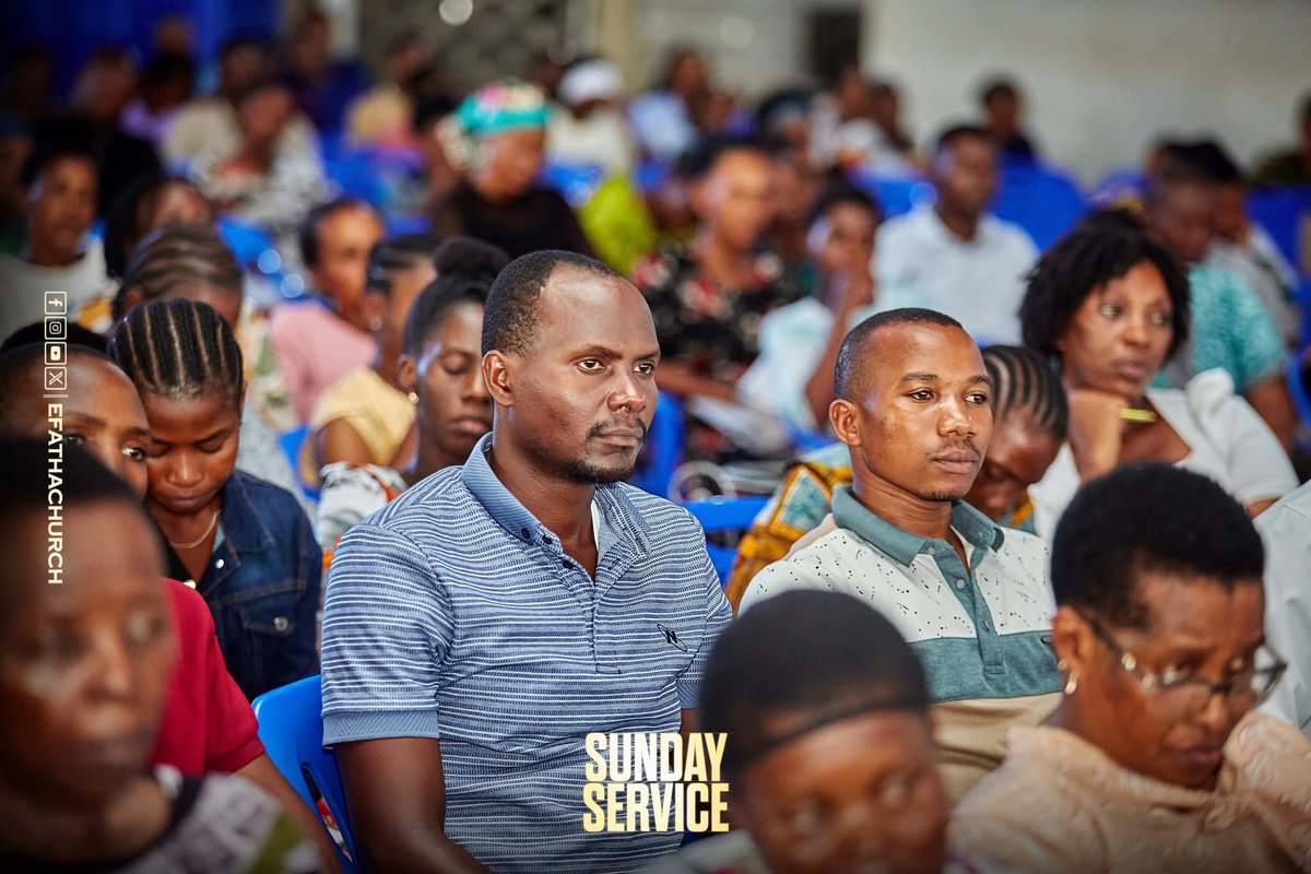 efathachurch's tweet photo. Mungu aliumba Mbingu na nchi na ndiye aliyefanya na vyote unavyoona hapa duniani viliumba na YEYE na akawapa ruhusa uumbaji kuvifinyanga. unaona viti, magari, vyote vinatokana na nchi na katika nchi yapo madini ili kutengeneza hivi vitu. Nguo tulizonazo zinatokana na pamba, chochote unachoona chanzo ni Mungu ukimwelewa au ukimfahamu Mungu ndipo unapata maarifa ya kufanya kitu fulani kiwe na maana katika maisha yako.

Ndege anatengeneza kiota chake mwenyewe cha kujilinda ila wewe ujafanya chochote, hii inamaanisha ndege wanamjua Mungu wao. Wadudu wanakusanya chakula kwa ajili ya ubaadaye wao pale njaa itakapotokea  ila mwanadamu anatapanya chakula na kumaliza chote. Je ndege si zaidi ya mwanadamu? Binadamu wanaishi pasipo kuwa na ubaadaye. Jinsi maisha yanavyoendelea watu wanamsahau Mungu kuliko wadudu wanavyomkumbuka muumba wao. 

Mwanzo 2:1 “Basi mbingu na nchi zikamalizika, na jeshi lake lote. Na siku ya saba Mungu alimaliza kazi yake yote aliyoifanya; akastarehe siku ya saba, akaacha kufanya kazi yake yote aliyoifanya.”

Tunapaswa kujua kwa nini Mungu aliumba na akaweka mpango wa usalama? ni kwa ajili ya ulinzi. Mungu alielewa umuhimu wa usalama. Linda chochote unachofanya hapa duniani ila naona jamii ya wanadamu hawalindi chochote wanachofanya, hawalindi watoto wao, afya zao, ndoa zao, biashara zao, kazi zao yaani hawalindi chochote na usalama ni lazima katika maisha ya mwanadamu  na  mwanzo wa uumbaji wake, Mungu aliongeza kipengele cha ulinzi yaani usalama.

@ MTUME NA NABII JOSEPHAT ELIAS MWINGIRA