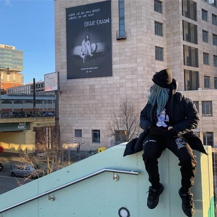 BillieSpotify_'s tweet photo. Two years ago today, Billie Eilish recreated her legendary “Billie Wall” photo in Berlin. https://t.co/pwTFl9eGUS