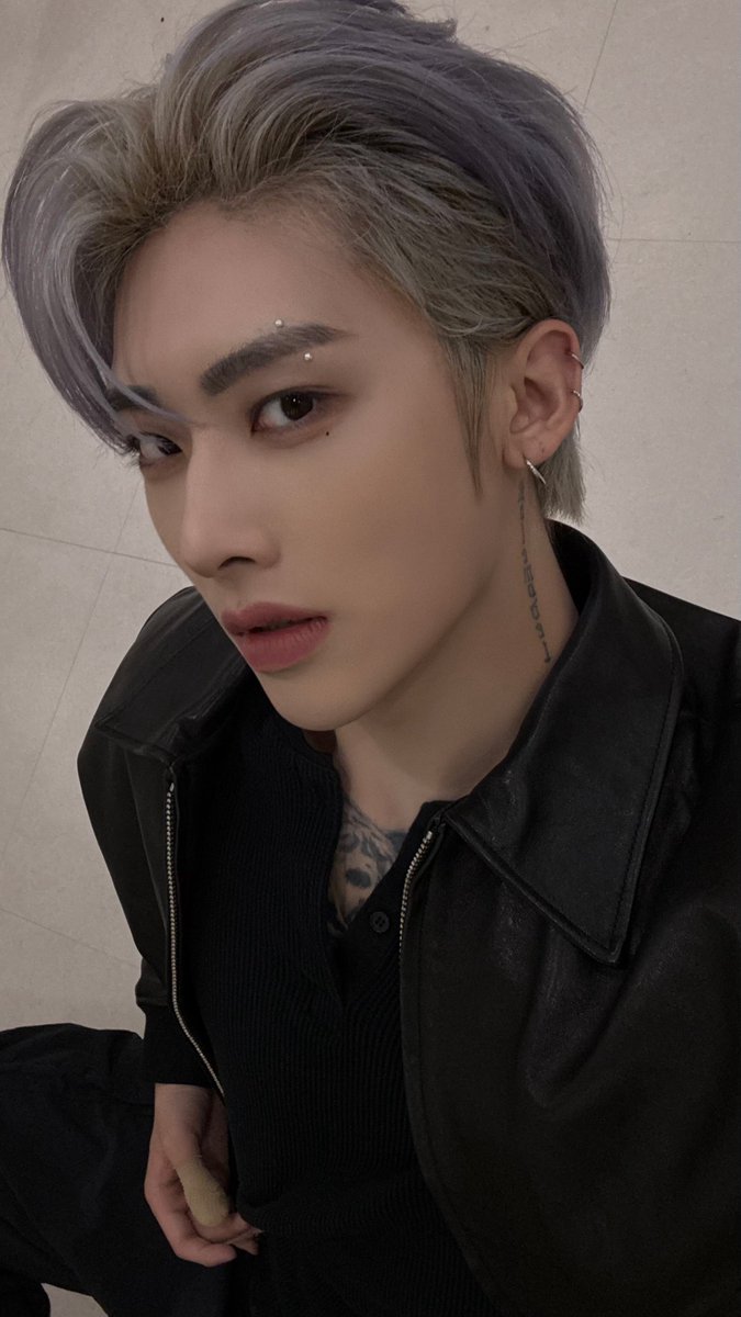 1meloncat's tweet photo. สองรูปนี้ต่างกันยังไง https://t.co/Gtlwo4zolw