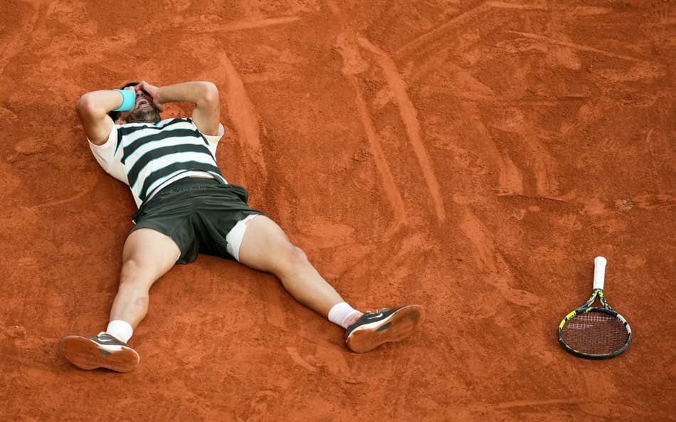 anshesque18's tweet photo. it’s roland garros finals day again but it will never be roland garros 2025 finals ever again. 🕊️ https://t.co/Kky6ahT4bt