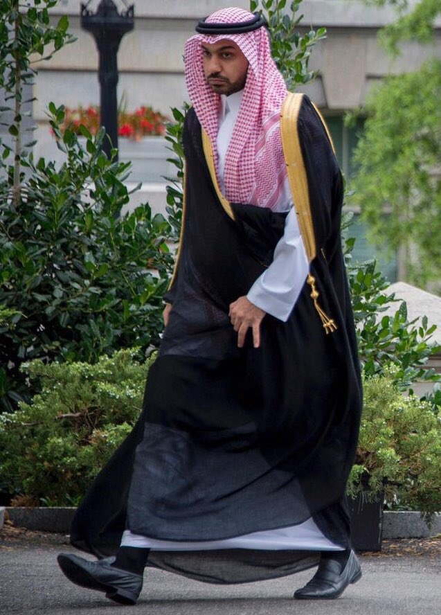 Abdullahsj99's tweet photo. بعد حفظ الله ورحمته وفضله لا زلت باق لأني لم اثق في احد ابداً الكل
حتى عند لقائي بوزير الداخليه الامير عبدالعزيز في المدينة لم اثق فيه
الحمد لله 
لم اندم على شيء سرت فيه لأن كل ما افعله صحيح او الاصح في وقته
الثقة محصورة بولي العهد فقط 
والرجل الاوثق حوله راكان الطبيشي https://t.co/D9nXgVraAM
