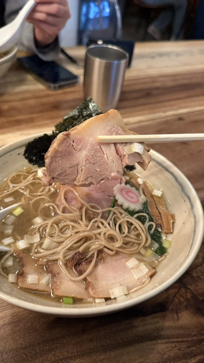 rockimpo380's tweet photo. メーン!愛知煮干出汁最高峰
≪ だし•麺 未蕾 ≫
📍愛知•蒲郡(蒲郡駅)
【 叉焼麺しお 】 ¥1350
台湾和え玉 ¥470
(※2026年5月🍜146) 
------------------------
森道市場以来の未蕾さん🐟
表面のビターさに後半の旨味
2種の叉焼も美味しく
ザクっと歯切れの良い麺が最高 https://t.co/P9n3e8s6pk