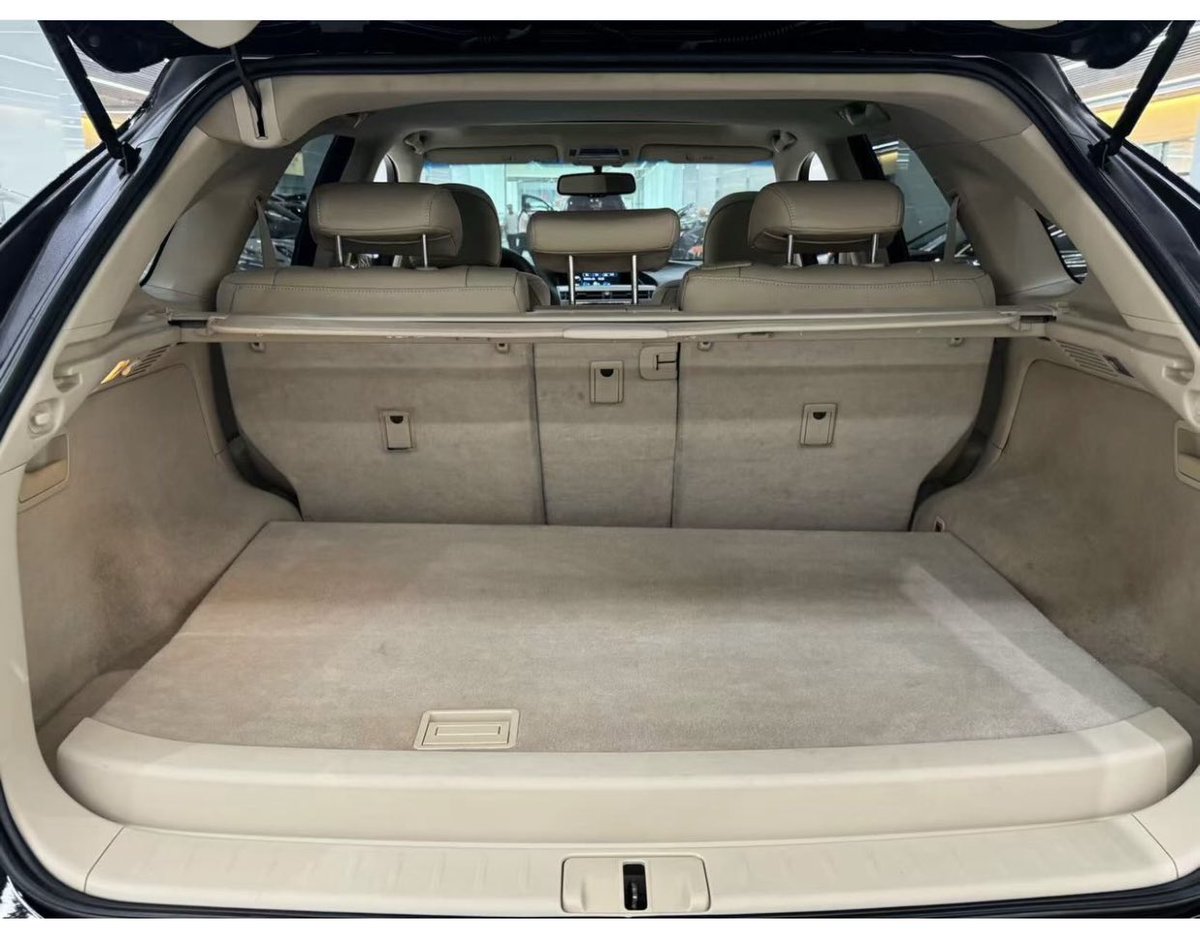dharmieKING's tweet photo. 2012 Lexus RX.   18.5 million naira ✅ https://t.co/JhtUU9Pflh