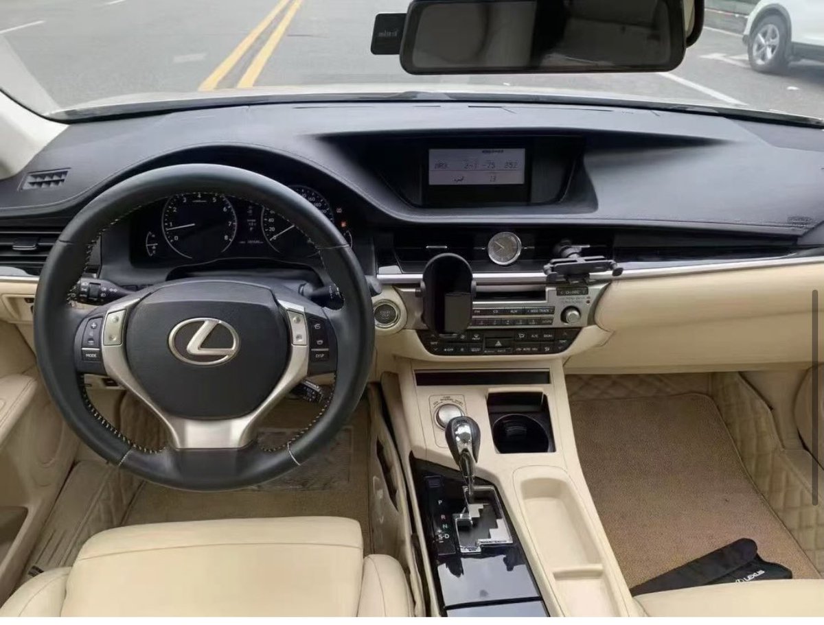 dharmieKING's tweet photo. 2014 Lexus ES 
19.5 million naira ✅ https://t.co/ilxt4Ykq5C