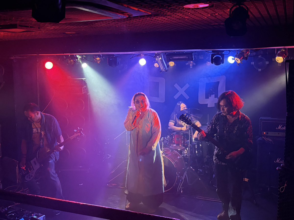 kappazo's tweet photo. 6月6日 D×Q神戸
ハコの名前は変わりましたが、25年前にReignで初の自主企画をした場所でのライブはやはり感慨深いものがありましたね。
昨日こちらでのReignのライブにお越しくださった皆様、ありがとうございました。
Reignのことを覚えててくださったD×Q神戸代表の野津さんにも感謝申し上げます。 https://t.co/qIMcDpBG6u