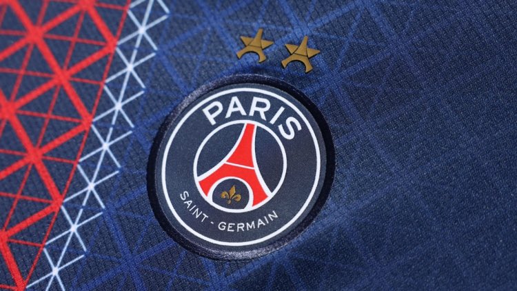 livesfoot's tweet photo. 🚨🏆❤️💙 𝗟’𝗨𝗘𝗙𝗔 𝗔 𝗖𝗢𝗡𝗙𝗜𝗥𝗠𝗘́ : 𝗟𝗘 𝗣𝗦𝗚 𝗣𝗢𝗥𝗧𝗘𝗥𝗔 𝗗𝗘𝗨𝗫 𝗘́𝗧𝗢𝗜𝗟𝗘𝗦 𝗦𝗨𝗥 𝗦𝗢𝗡 𝗠𝗔𝗜𝗟𝗟𝗢𝗧 𝗘𝗡 𝗟𝗜𝗚𝗨𝗘 𝗗𝗘𝗦 𝗖𝗛𝗔𝗠𝗣𝗜𝗢𝗡𝗦 𝗟𝗔 𝗦𝗔𝗜𝗦𝗢𝗡 𝗣𝗥𝗢𝗖𝗛𝗔𝗜𝗡𝗘 😍✨

Un symbole fort pour le club parisien après ses deux sacres européens. https://t.co/znJpszpeyU