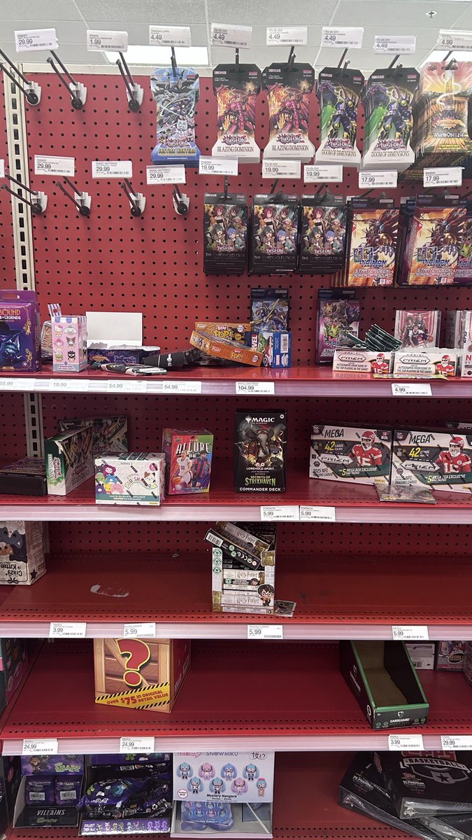 nounscapes's tweet photo. Target Rancho California Rd (Temecula, CA) @pok_re92689 @redlands_ie_tcg @TCG_IE_RESTOCKS https://t.co/9AaXPgZpN7