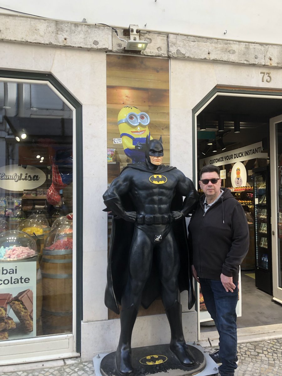BerisfordRon's tweet photo. One is a Global Icon recognised around
the world and the other one is Batman! https://t.co/WbZRWGDyO6