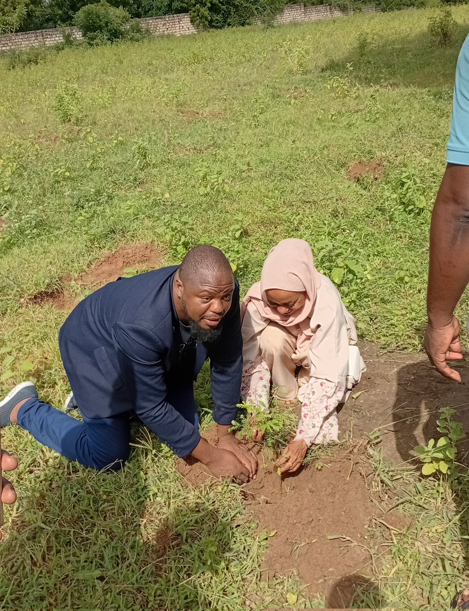 kizito_wisdom's tweet photo. It was truly a blessing to join hands with other like‑minded individuals for impactful tree planting activity as we mark World Environment Day 2026.  Every seedling planted is a step toward a greener, healthier, and more sustainable future. 

#ClimateAction #WorldEnvironmentDay https://t.co/UXRgIhDv7b