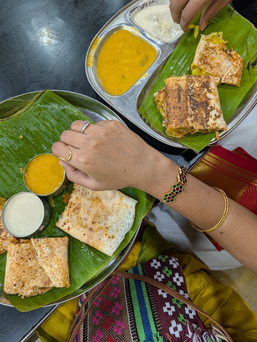solilospree's tweet photo. Midnight masala (dosa) https://t.co/wmlxmpx5LE
