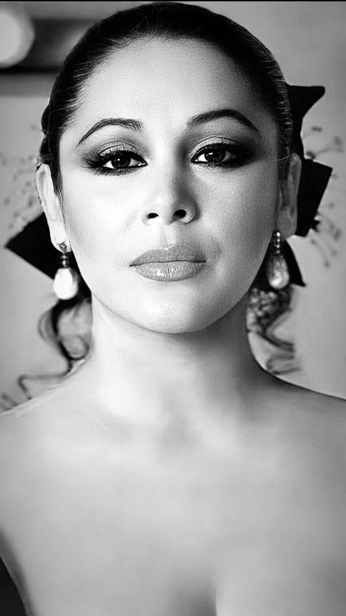 Magna__'s tweet photo. Miles de seguidores alrededor del mundo reconocen el inmenso legado de Isabel Pantoja. Con respeto y admiración, pedimos a la The Latin Recording Academy que le conceda el Premio a la Excelencia Musical. @LatinGRAMMYs @_ISABELPANTOJA #GrammyExcelenciaPantoja
#IsabelPantoja https://t.co/S9pxzC2Ve8