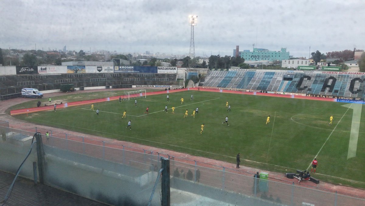 Sport890's tweet photo. #Intermedio | Terminó el primer tiempo
Cerro 0-0 Peñarol
🔴Sumate al comentario y la repercusión en vestuarios https://t.co/ndOFYrYE1Y https://t.co/9wSjpvWywh