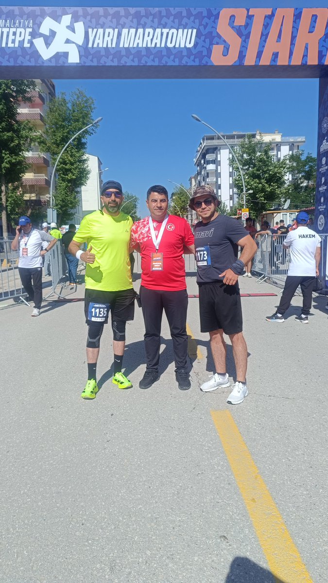 ergin_trn's tweet photo. #arslantepeyarimaratonu
Arslantepe’nin kadim mirasını sporun heyecanıyla buluşturan 1. Uluslararası Malatya Arslantepe Yarı Maratonunu 
Malatya  ile buluştu
 #Malatya Büyükşehir Belediyesi 
#GençlikHizmetlileriDairesiBaşkanlığı https://t.co/ODo4IV7fg2