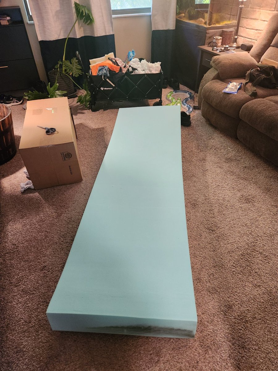 InfernoFurForge's tweet photo. Big ass chunk of foam https://t.co/vJN8qkKnkV