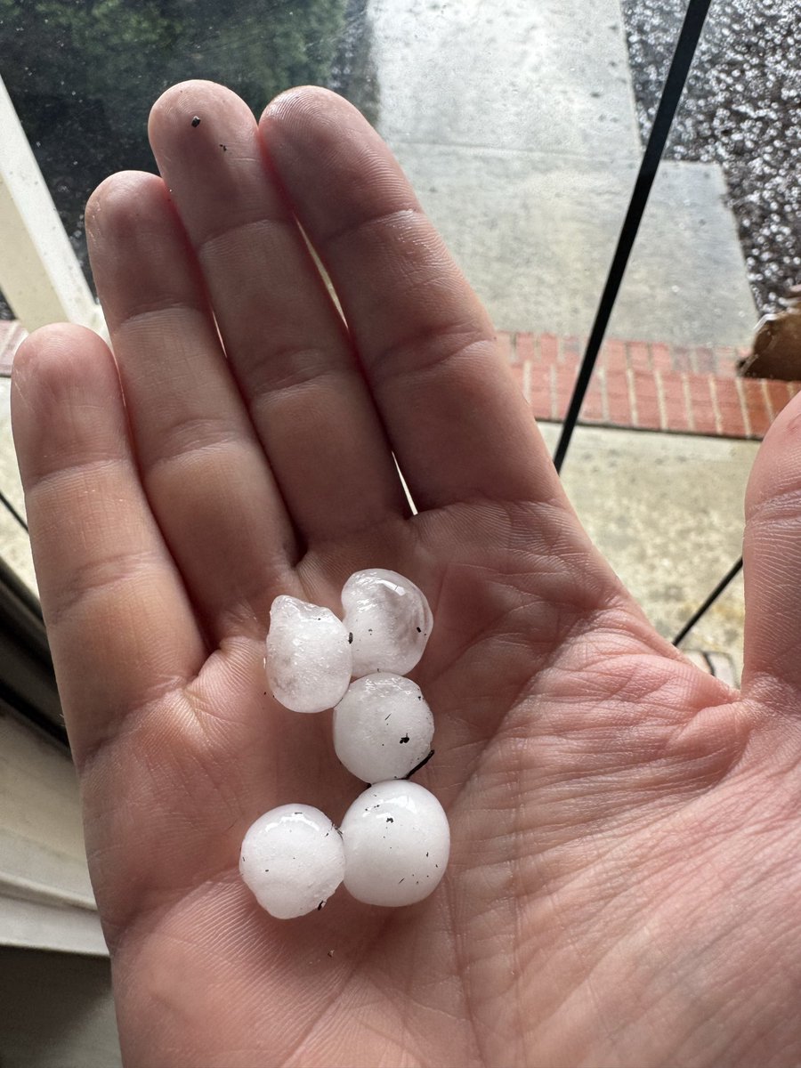 dougybuckets's tweet photo. @myWeatherNJ In northern Brick Nj https://t.co/4UmINIxHR9