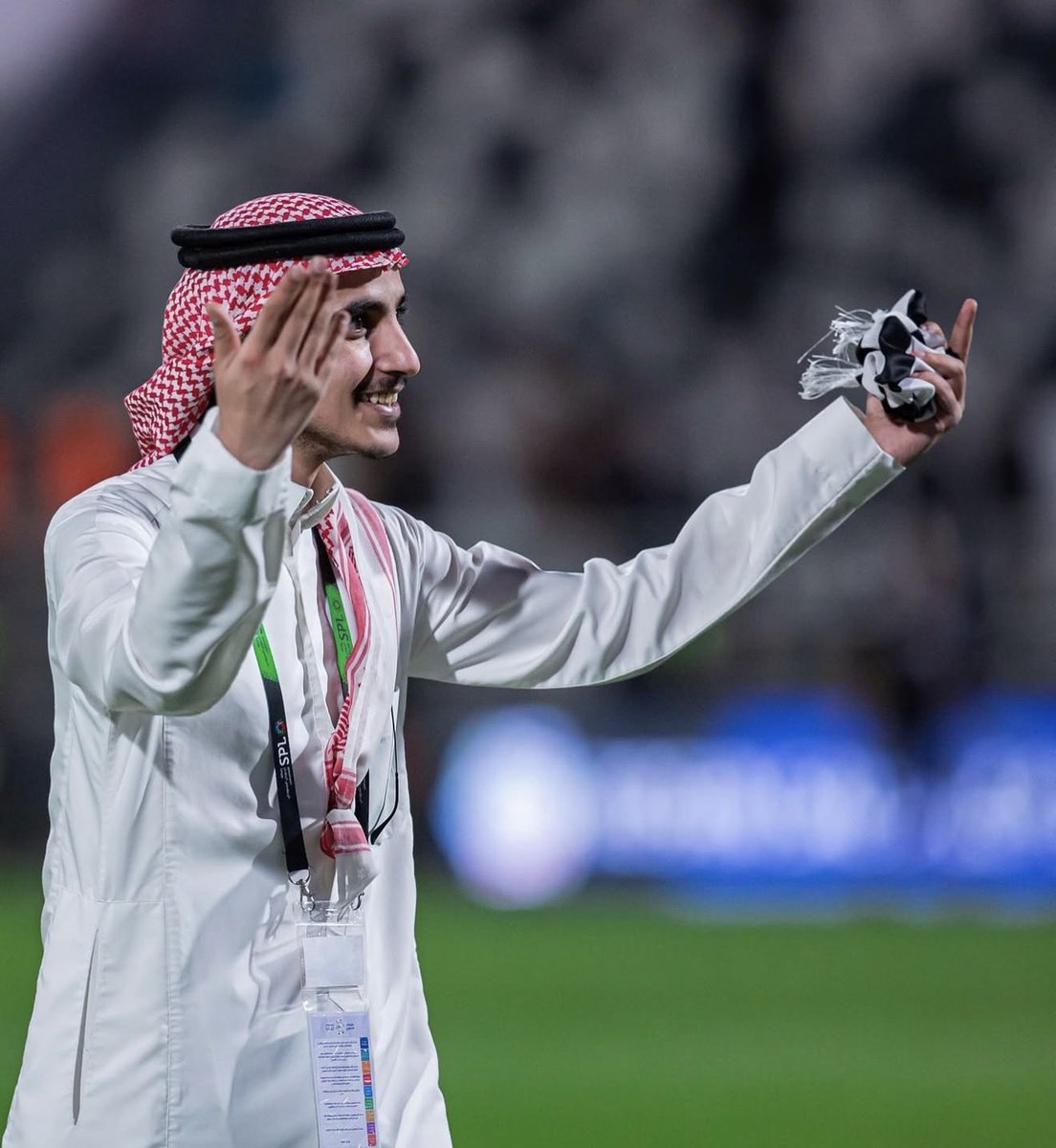 JouranlRaed's tweet photo. 🚨🚨🚨🗞️• الصيفية الماضية بدأت الاخبار عن خصخصة نادي الرائد .

عدّة مصادر أكدت تحالف الثنائي محمد الخليفة ومحمد المنجم مع مستثمر أجنبي .

هل نرى غدًا الرائد ضمن الأندية الخمسة الجديدة بطريقها للخصخصة ؟🧐👀

#الرائد | #Journalraed https://t.co/jT3X0Iq2GY