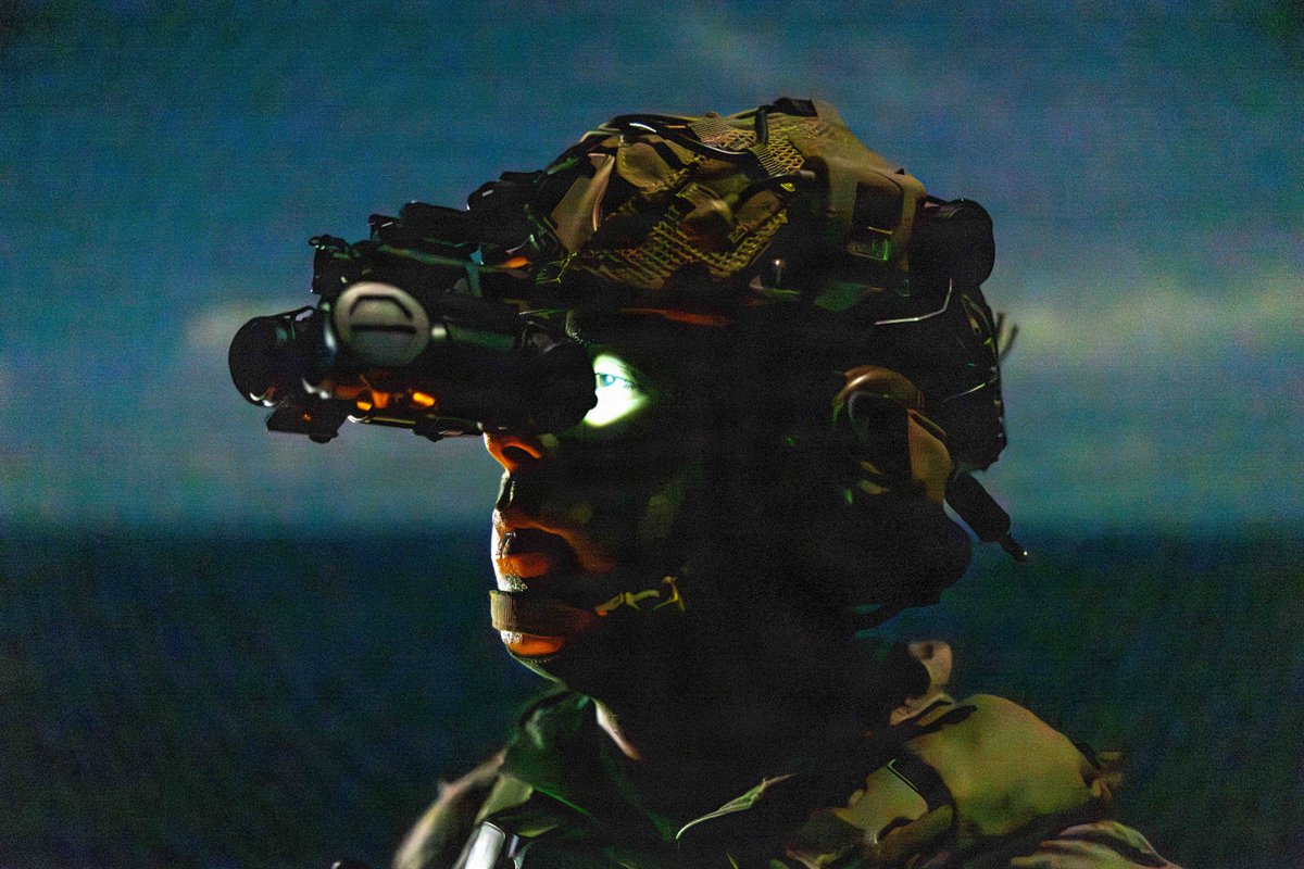Remnantize's tweet photo. 11th Marine Expeditionary Unit (MEU) https://t.co/so0OYSlOM9