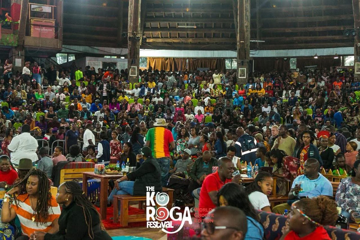 BabaKayai's tweet photo. That indoor Blankets is not unprecedented, remember this Koroga at Bomas in 2019, iliitwa drama festival lol https://t.co/RoHn4IGIVN