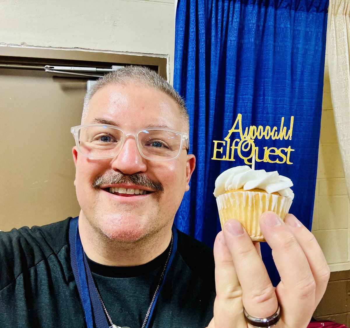 elfquest's tweet photo. We've got 100 free ElfQuest cupcakes at Lehigh Alley Comic Con in celebration of Wendy Pini's birthday and the con's 25th anniversary. Grab one at the entrance while they last! https://t.co/a91qiJ0Cwg