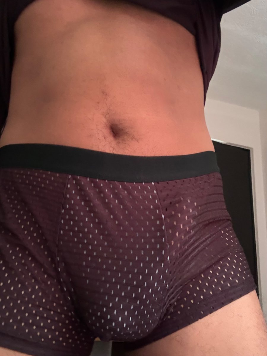 Onlymorbo777's tweet photo. Me encanta el boxer deja respirar rico a mi amigo 🙈🥵 https://t.co/17nmaaZ2RR