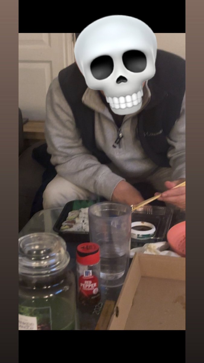 delcodad123's tweet photo. Roommate using a zyn (6mg) can to hold his soy sauce #shrink or #expand #LANK https://t.co/5NefWvmtco