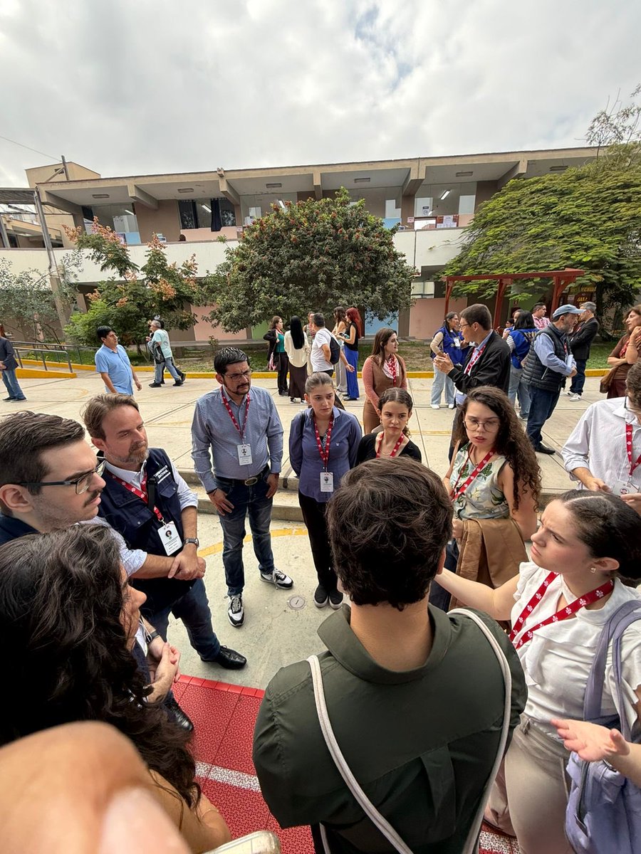 TransparenciaAL's tweet photo. 🇵🇪🗳️ La Misión de Observación Electoral de #TransparenciaElectoral, integrada por 27 personas de Brasil, Argentina, Costa Rica y Ecuador, recorren centros de votación en #Lima en el marco de las #EleccionesPerú2026 https://t.co/qWgeKCrtQJ
