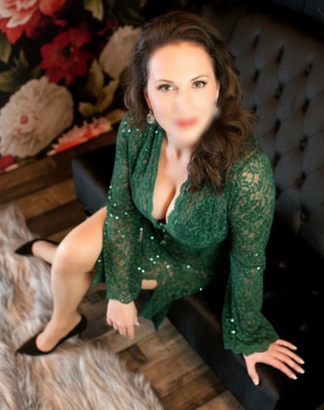 Mitzie_Kay's tweet photo. Life is too short to keep the good stuff to yourself.
Share the joy!🥰💋 https://t.co/cC5ohzKgAG