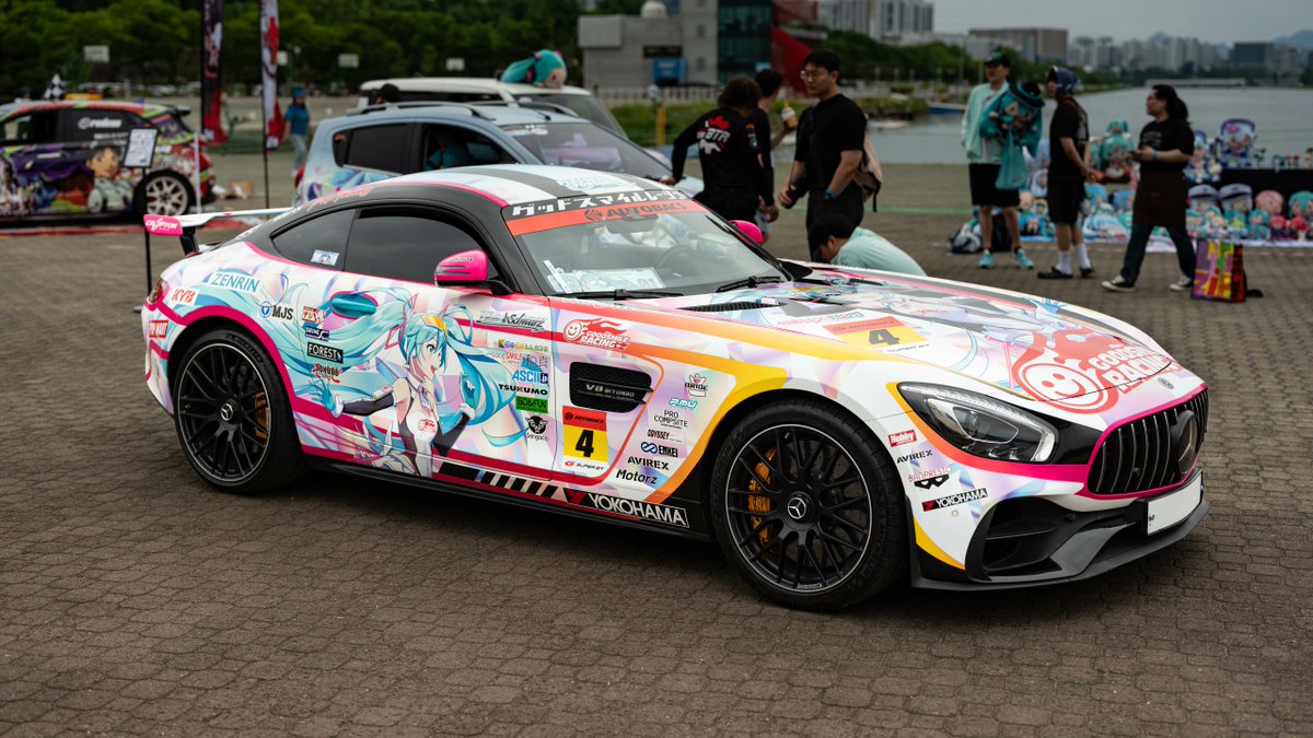 golf2871's tweet photo. 굿스마 레이싱 레플리카 !!
#meet_the_itasha_2026 
#밋타샤2026 https://t.co/j8pzPrdaoi