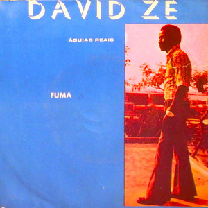 manzambi97's tweet photo. Eu acho incrível como o design gráfico angolano perdeu qualidade artística ao longo dos anos, especialmente em capas de música/álbum que em teoria seria o lugar ideal para experimentação. Olha só para a qualidade e diversidade disso aqui https://t.co/ab0fg2FxG8