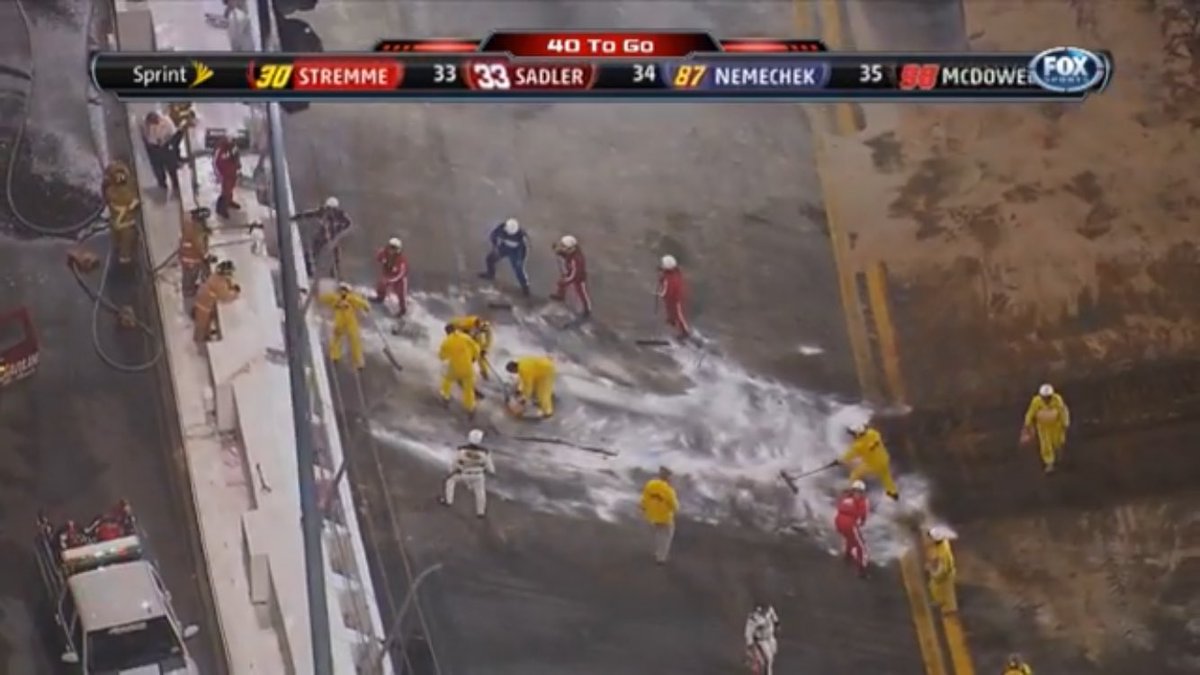 human_being47's tweet photo. @trafficparadise They need the 2012 Daytona repair team https://t.co/6FlYiJX3un