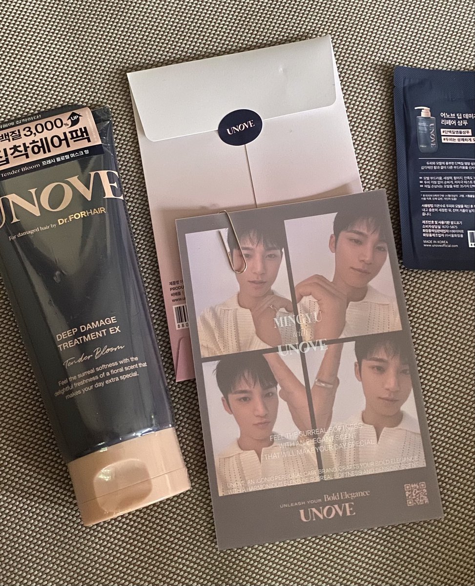 ohmaeri's tweet photo. @UNOVE_KR 어노브 딥 데미지 리페어 샴푸가 너무 좋아서 딥 데미지 트리트먼트 EX도 구매했어요. 사용해보니 탈색 전처럼 머릿결이 부드럽고 윤기 있어져서 정말 만족했어요! 특히 텐더 블룸 향을 좋아하는데, 지나가면 향수 뭐 쓰냐고 물어볼 정도예요. 사실은 어노브 사용 후 머리에서 나는 향이에요! ☺️💕 https://t.co/ZIBiFrW0B2