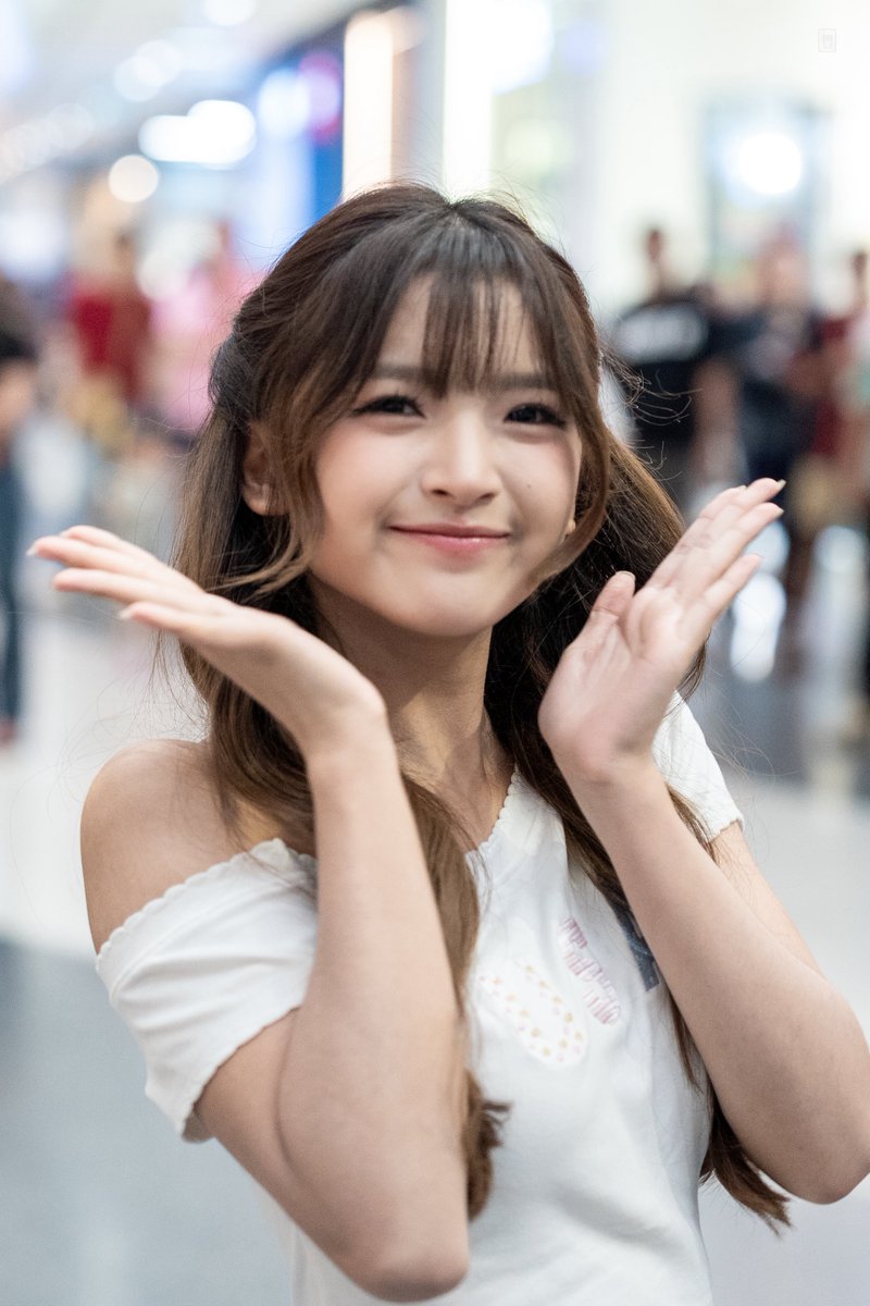 offoffvi's tweet photo. วันนี้มาเติมน้องแพรว
#PraewBNK48
#BNK48 https://t.co/rkQAOiNUqh