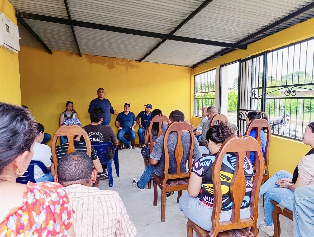 EC_Barinas's tweet photo. 🇻🇪¡Estructura de Encuentro Ciudadano Municipio Rojas se fortalece!

Autoridades regionales, sostuvieron reunión con el equipo municipal, dando la bienvenida a nuevos liderazgos.

Desde Barinas nos mantenemos desplegados en cada sector bajo la ruta democrática.

#EsNuestroDeber https://t.co/kM9Awq7Guj