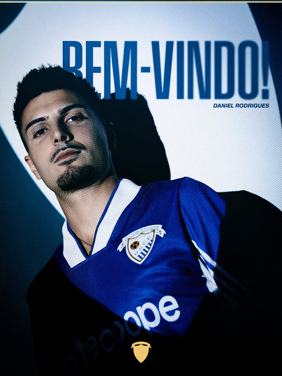 USCParedes1924's tweet photo. Daniel Rodrigues 💙 Bem-vindo às Laranjeiras! 🍊

#ParedesÉUnião https://t.co/gTTTpF1ohE