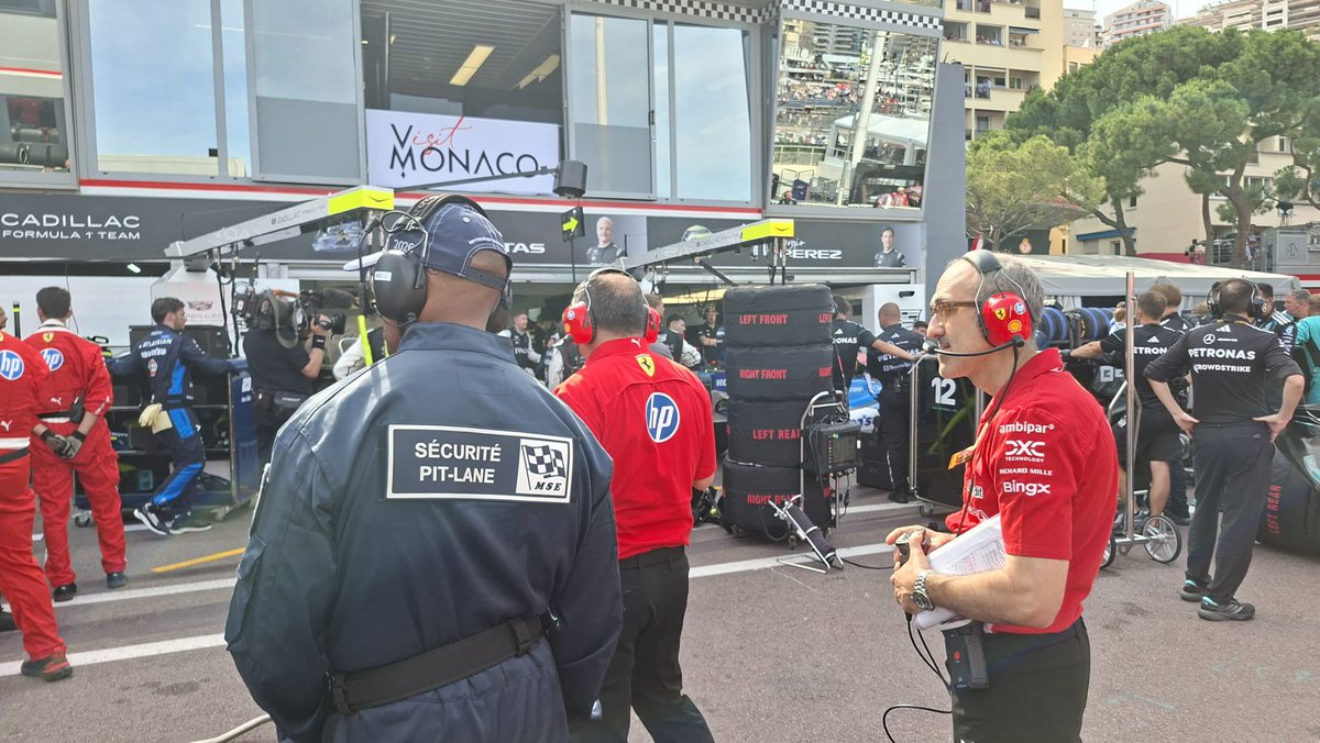 robertofunoat's tweet photo. Gara ancora apertissima per Lewis Hamilton soprattutto se ci sarà standing start. (📸 @RmcMotori)  #F1  #MonacoGP https://t.co/Xtk5uBhABe