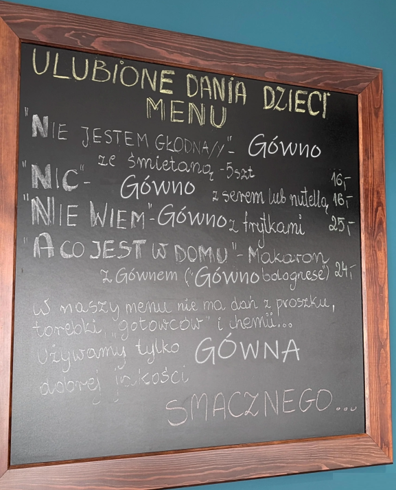 AjKedzierski's tweet photo. Przy sobocie postanowiliśmy pójść z moją głupią żoną i juniorem do restauracji https://t.co/b0rAUGDHXh