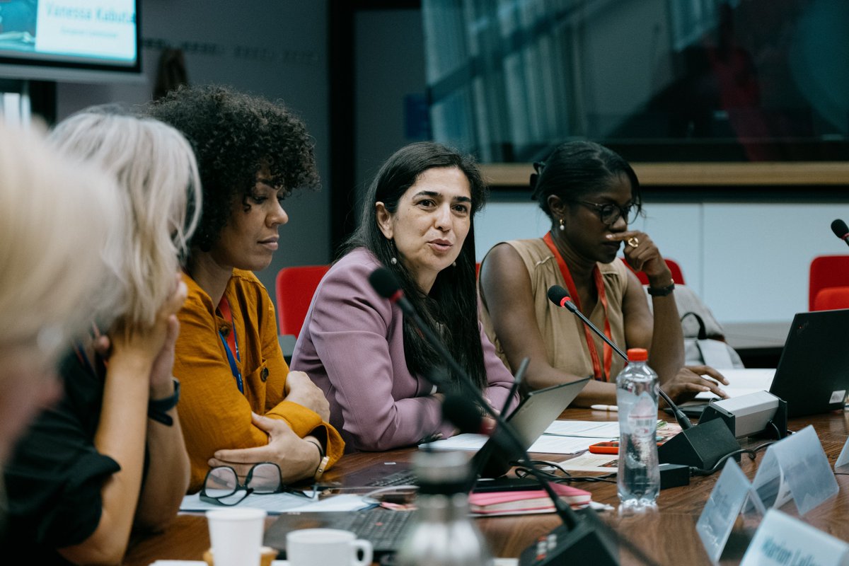EU_Justice's tweet photo. This week, Director for Equality and Non-Discrimination Ana Carla Pereira welcomed representatives of 31 civil society organisations to the inaugural meeting of the renewed Permanent Anti-Racism Civil Society Forum.
#UnionOfEquality #AntiRacism #CivilSociety https://t.co/HHSFidxkgj