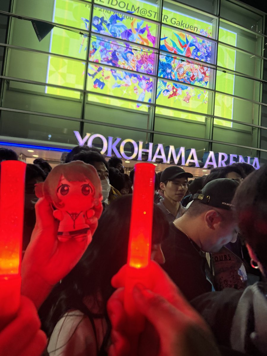 DookiLover's tweet photo. Gaku 2nd period might make pull the trigger on the game. Crazy live both days. 

アイマス最高👏👏👏👏👏 https://t.co/oLNONdQbyE