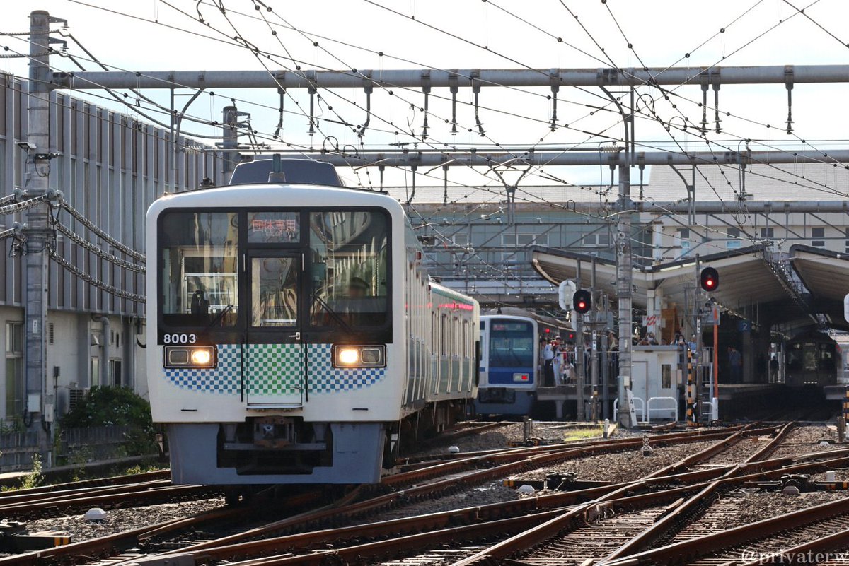 privaterw's tweet photo. また8103Fによる団臨も運転。
普段は入線しない区間であることを意識して、飯能らしさを感じる構図で。 https://t.co/yomVfahnST
