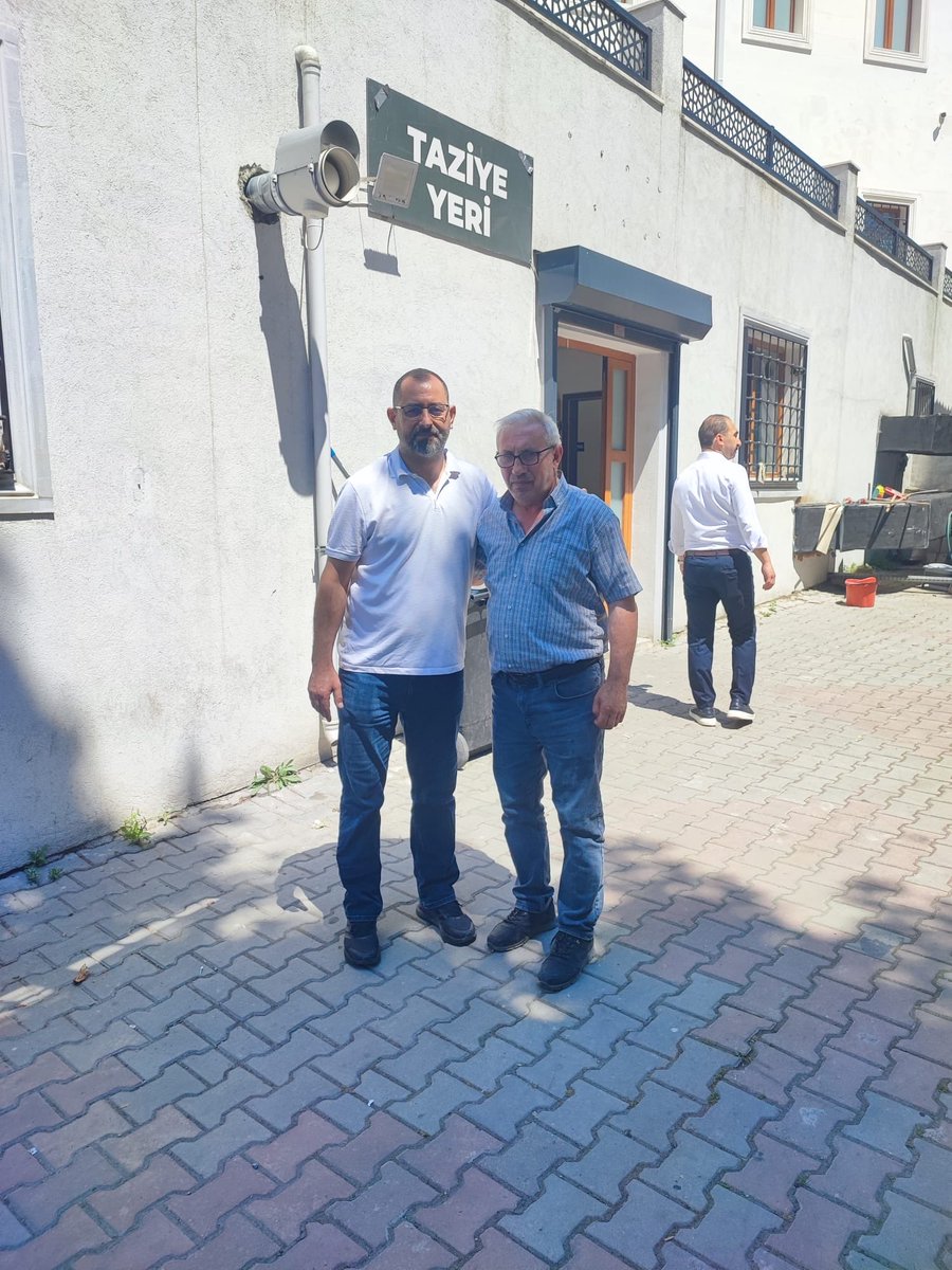 EsenyurtDevailc's tweet photo. Avcılarspor Genel Kaptanı Turan Yılmaz Bey’in merhum babası İsmet Yılmaz amcamız için Esenyurt Hasan Harakani Camii’nde okuttuğu 40 mevlidine katılım sağladık.
İsmet Yılmaz amcamıza Allah’tan bir kez daha rahmet, ailesine ve sevenlerine sabırlar diliyoruz. https://t.co/yq17zMXWwc
