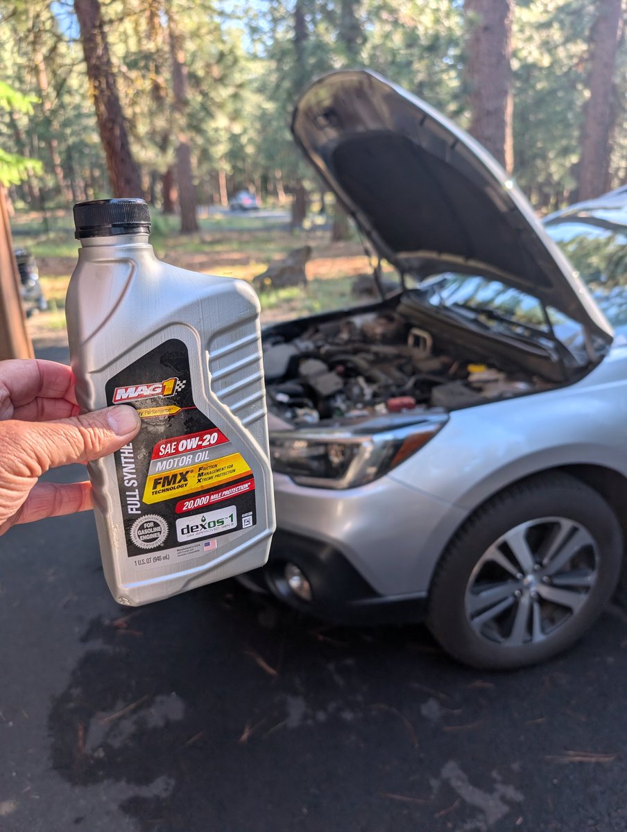 TheCarlClick's tweet photo. Can't believe my wife didn't know the traditional 40th wedding anniversary gift is an oil change. #couplestweets #marriagetweets https://t.co/PYjlYDUi6x