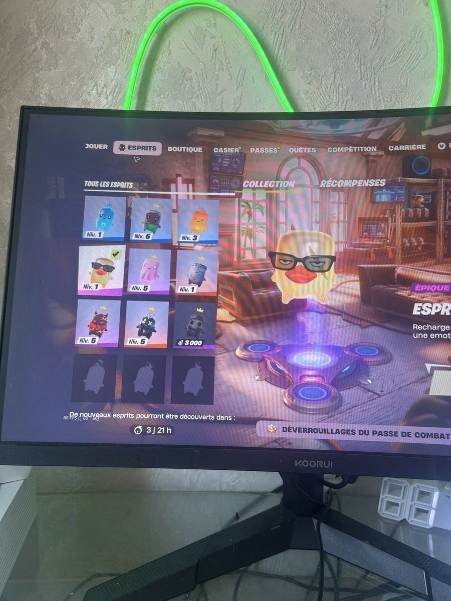 Cest2skiii's tweet photo. @Fortnite Fortnite give me gold one please 🙏🏼😭@Fortnite https://t.co/d1e6EUruKp