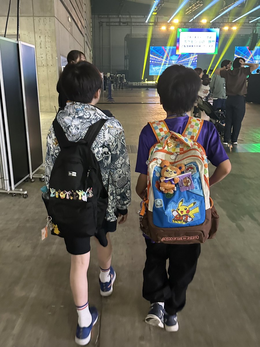 hideo_pokemon's tweet photo. かずたかくんがいてくれたおかげ三選
①今日決勝戦であまり緊張しなかった
②昨年、お父さん同士めっちゃ飲む
③2年前のWCS2024ホノルルで何も食べることができないほど緊張していた英雄を、持ち前の明るさでほぐしてくれた https://t.co/GbVqbJWeXM
