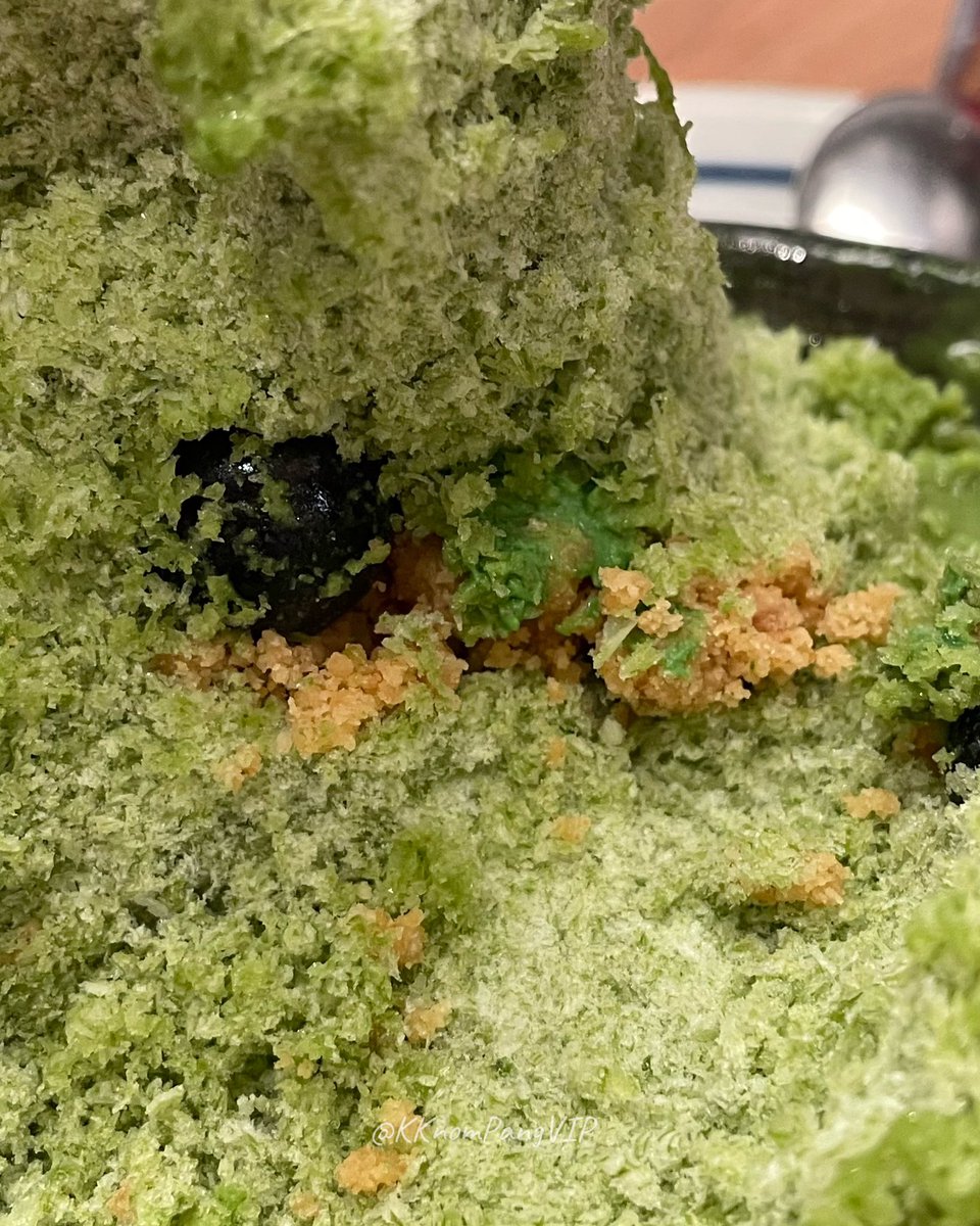 KKnomPangVIP's tweet photo. อยากจะบ้า สิ่งนี้ควรได้รับ #อร่อยไปแดก ที่สุด! มากินเมนูใหม่ After You x VINEFRU GINZA มี Kinako Mochi Kakigōri, Pistachio Strawberry Matcha Kakigōri กินหมดเลย2เมนู อร่อยมาก คากิโกริมัทฉะไม่หวานมากกับความหอม��องพิตาชิโอ้คือตะโกนมาก+ซอสสตรอว์เบอร์รี่มันเข้ากันเลยอะ (ต่อ) @Kin24hrs https://t.co/ko2t1sNe7E